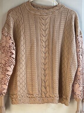 Women’s Beige Cable Knit Sweater with Lace Sleeves
